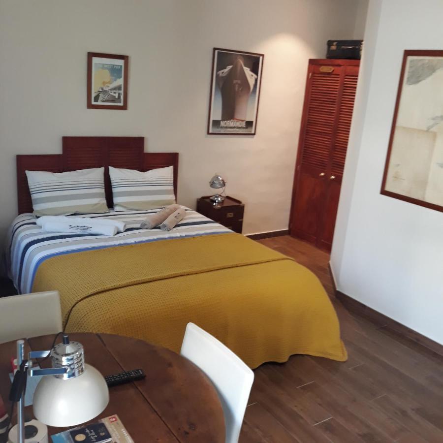 Bed and Breakfast Sous Le Neflier Nîmes Exterior foto